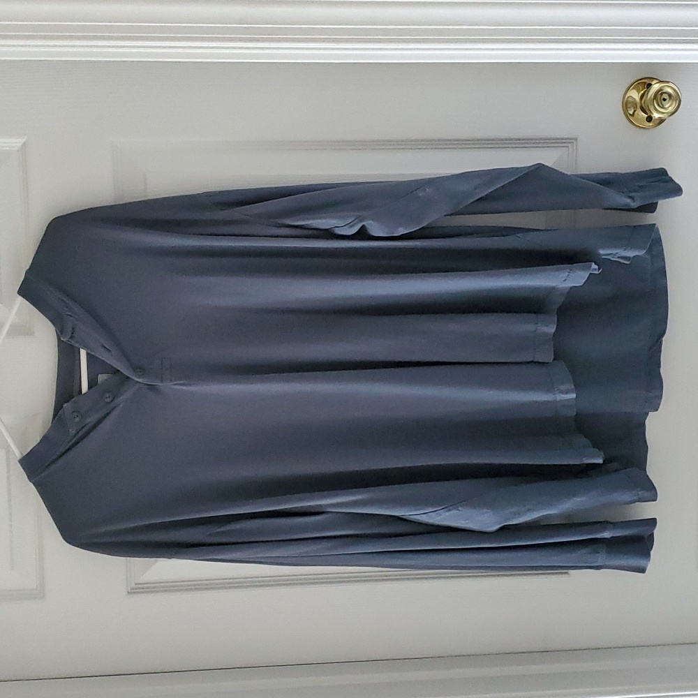 Men's Cabela's long sleeve shirt. XL. Blue